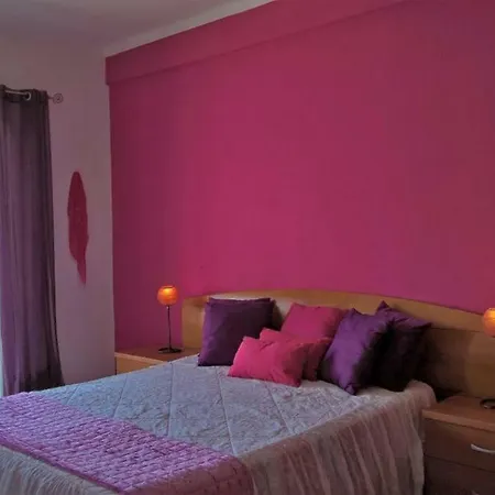 Alojamento Urbamarjd Apartment