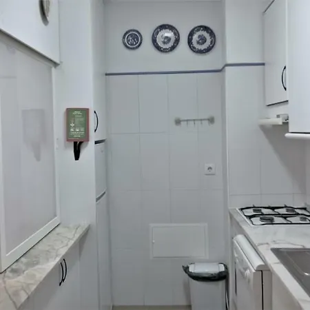 Apartment Alojamento Urbamarjd *